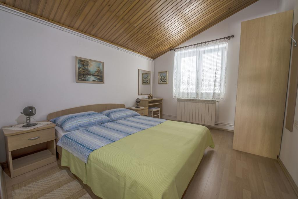 Apartment Anka D Кърк Екстериор снимка